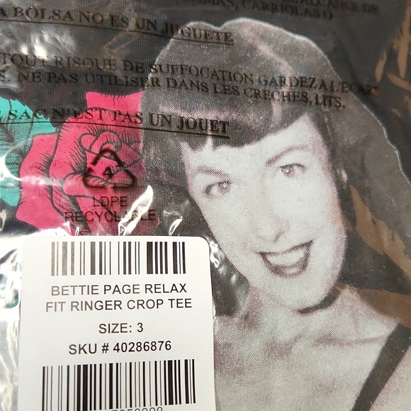 ❤NWT VINTAGE TORRID TEE - BETTIE PAGE GRAPHIC - RELAXED FIT - RINGER PLUS SIZE - Picture 7 of 14